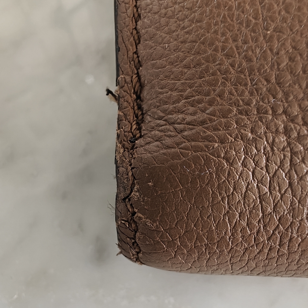 Chloé Vintage Tan Leather Elsie Compact Wallet With Twist Turn Lock (w/COA) - Picture 10 of 16